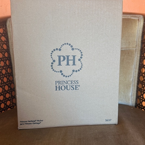 Princess House Brand New Clear Glass Pitcher with Floral Detail